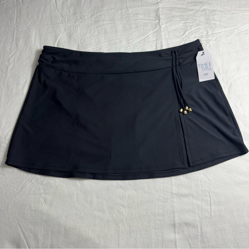 Time and Tru Women's Black Swim Skirt